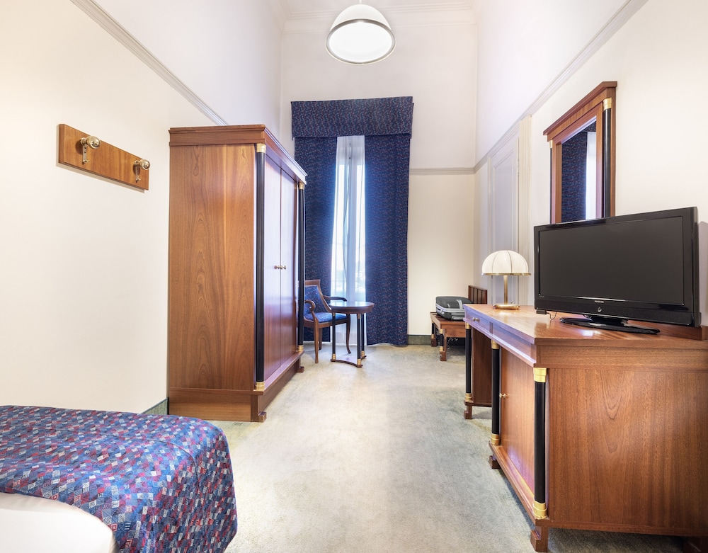 

Bari - Bologna - Hotel Palace Bologna Centro