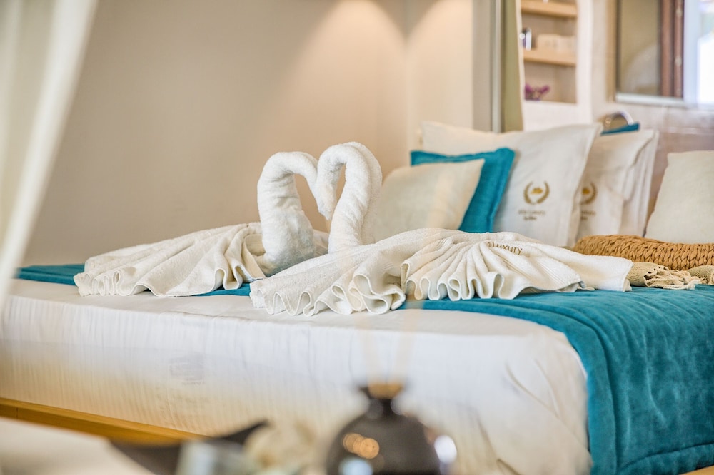 

Torino - Lindos - Alia Luxury suites and spa