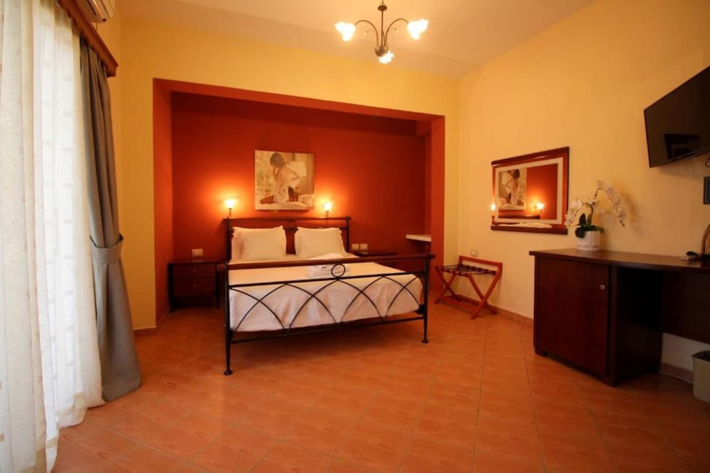 

Pescara - Sarandë - Hotel Oskar