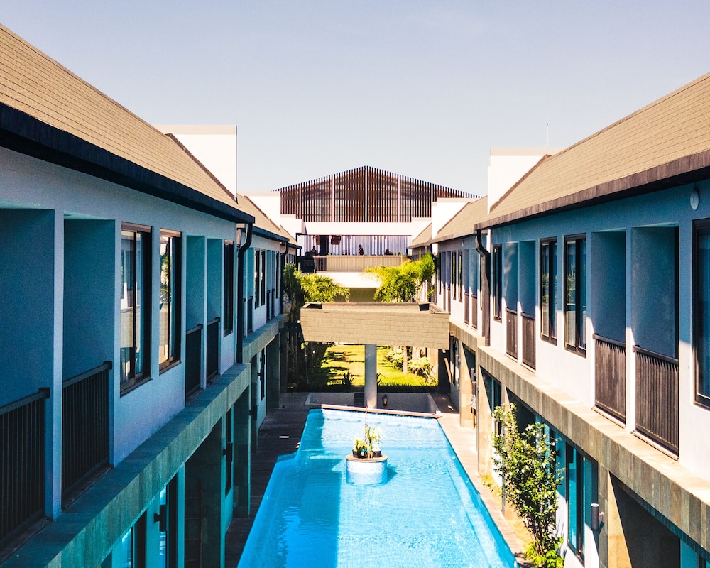

Roma - Teluknarat - Royal Regantris Trawangan
