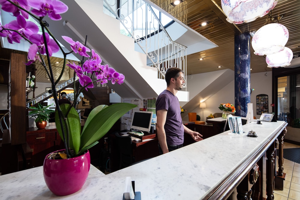 

Milano - Lourdes - Hôtel Hélianthe