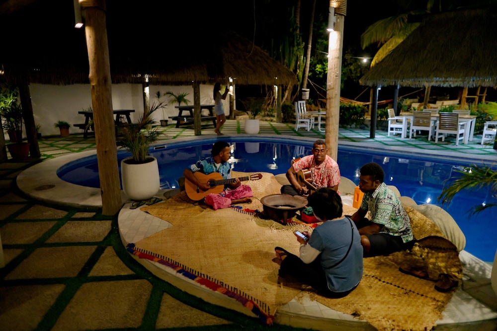

Roma - Nadi - Aquarius on the Beach