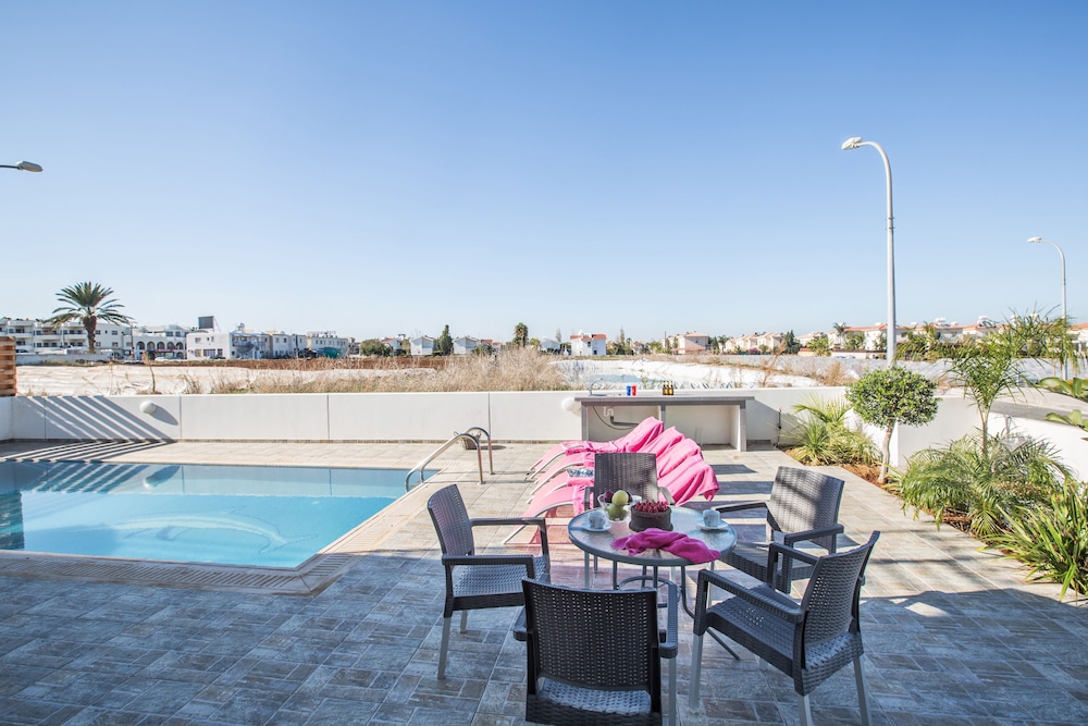 

Milano - Paralimni - Protaras Perle Villa Pe16