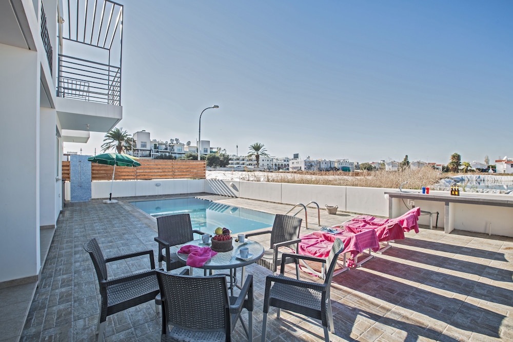 

Milano - Paralimni - Protaras Perle Villa Pe16