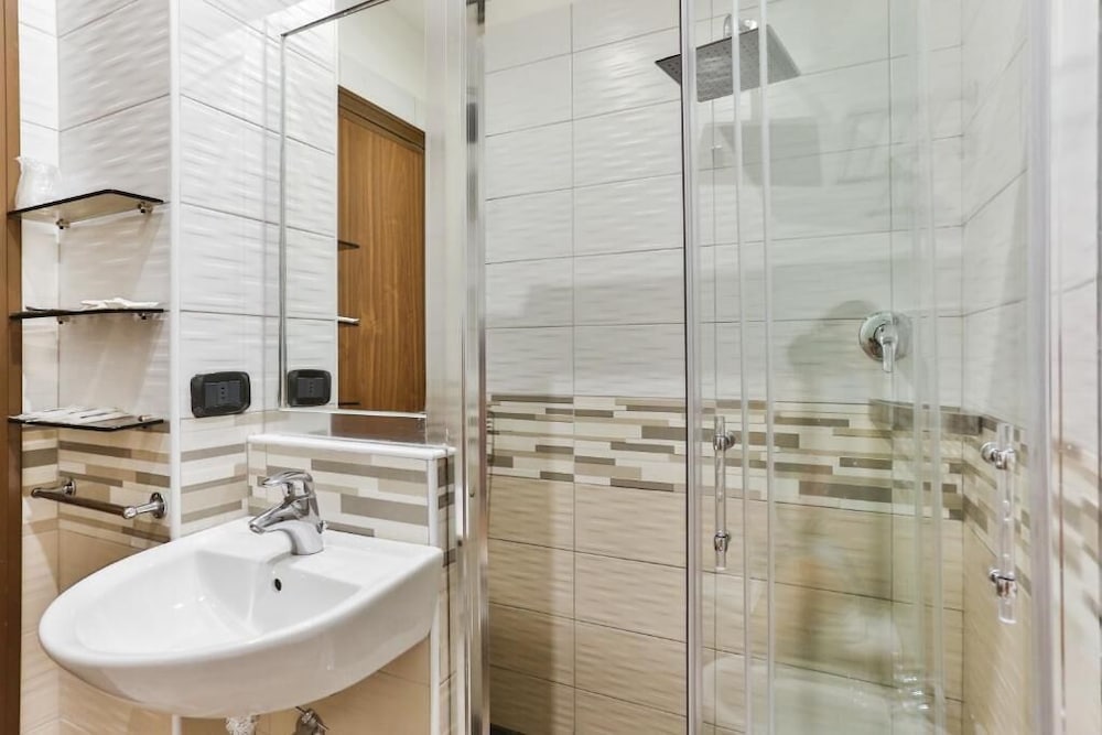 

Bari - Riviera Romagnola, Mare Italia - Hotel Avana Mare