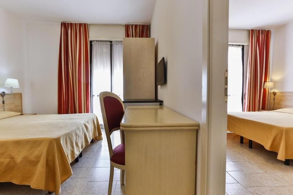 

Bari - Rimini - Hotel Avana Mare