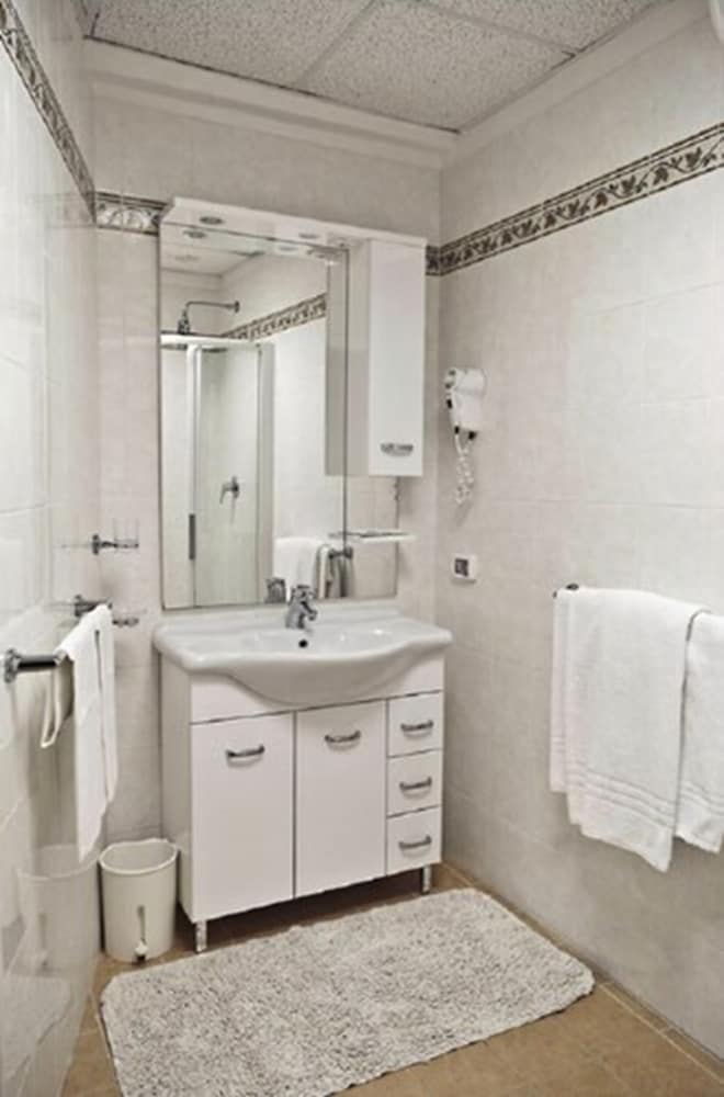 

Cagliari - Roma - Hotel Priscilla