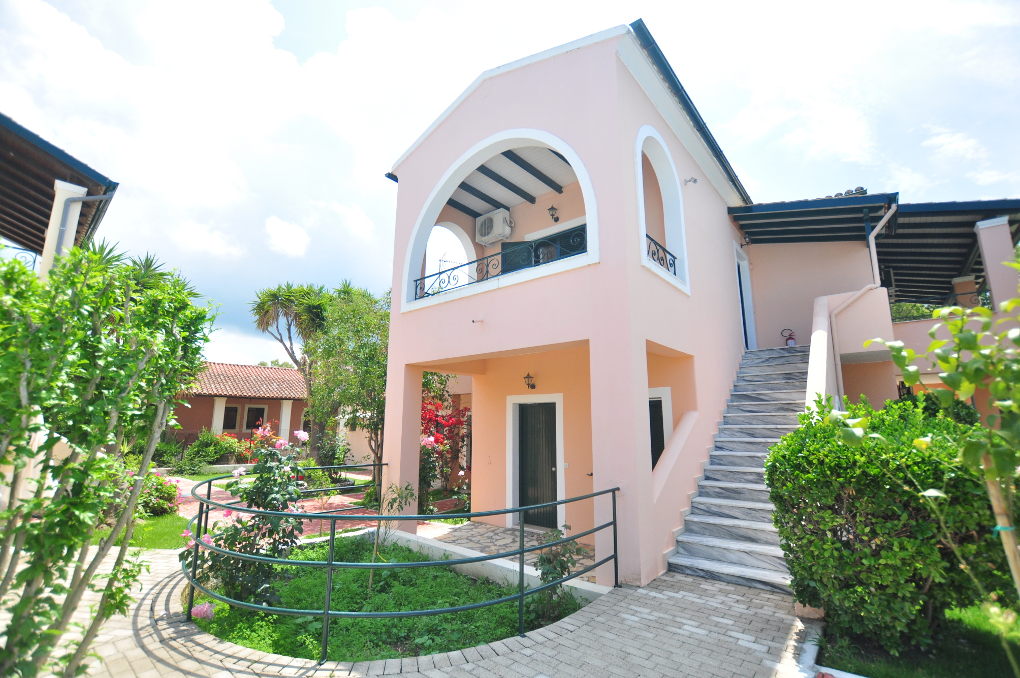 

Brindisi - Sidari - Acharavi Garden