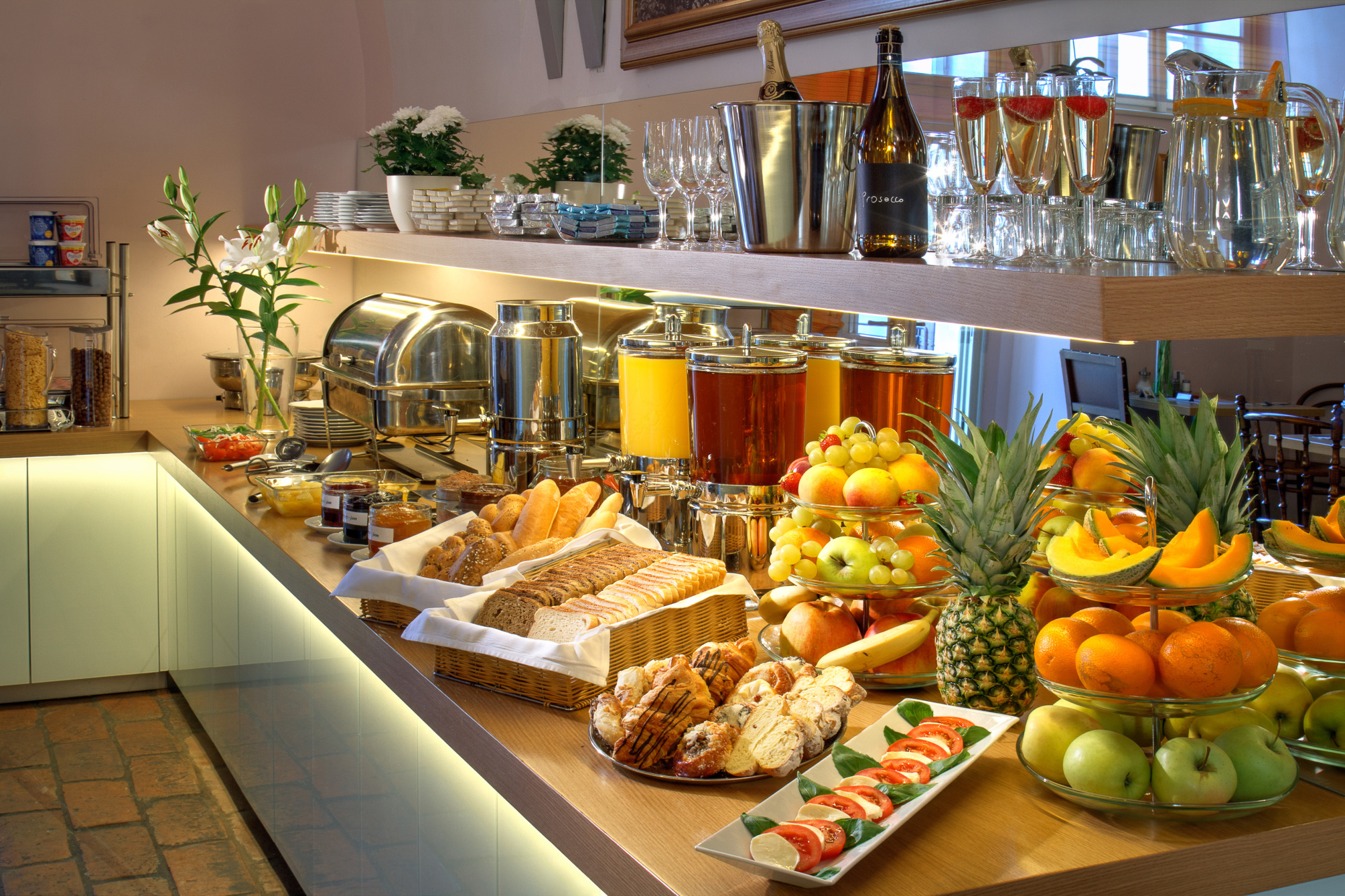 

Bologna - Praga, Aeroporto Václav Havel - Monastery Hotel