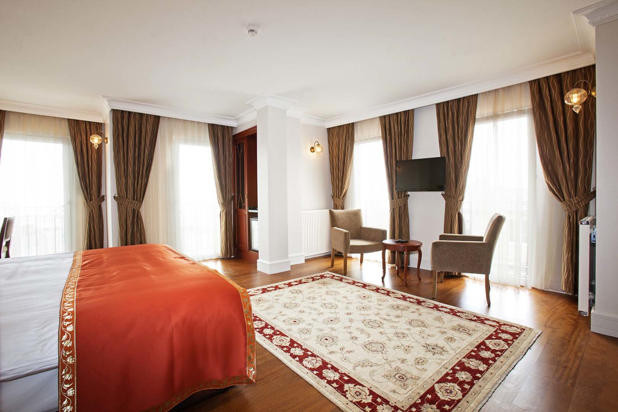 Deluxe double or twin room with sea view