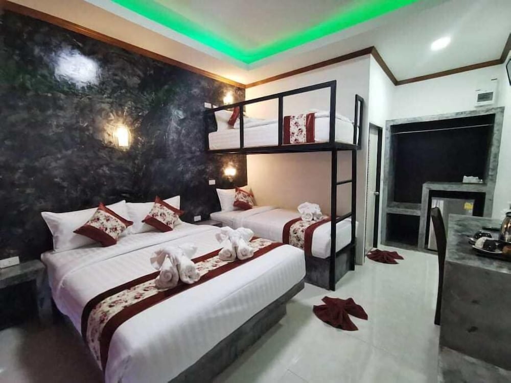

Roma - Koh Lanta - Laila place 1415