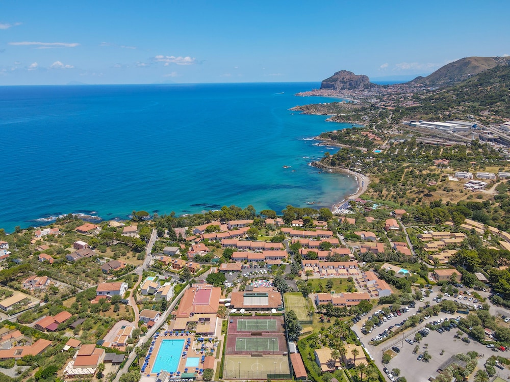 

Roma - Campofelice di Roccella - Cefalu Resort - Sporting Club