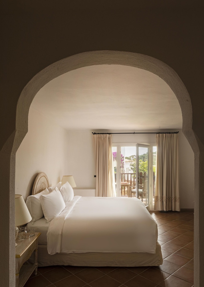 

Firenze - Golfo Aranci - Romazzino, A Belmond Hotel, Costa Smeralda