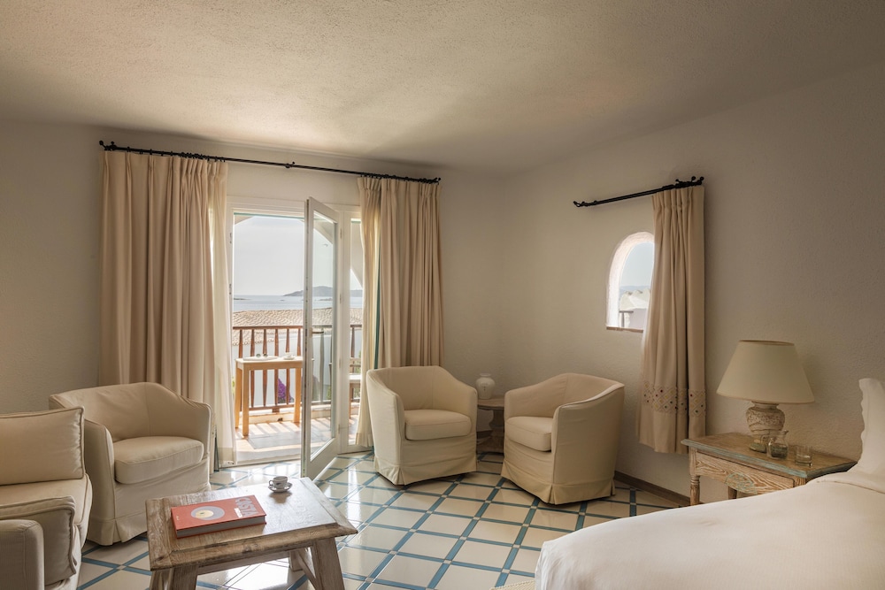 

Verona - Golfo Aranci - Romazzino, A Belmond Hotel, Costa Smeralda