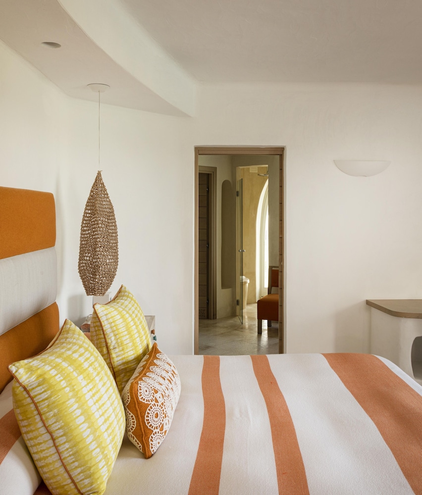 

Napoli - Golfo Aranci - Romazzino, A Belmond Hotel, Costa Smeralda