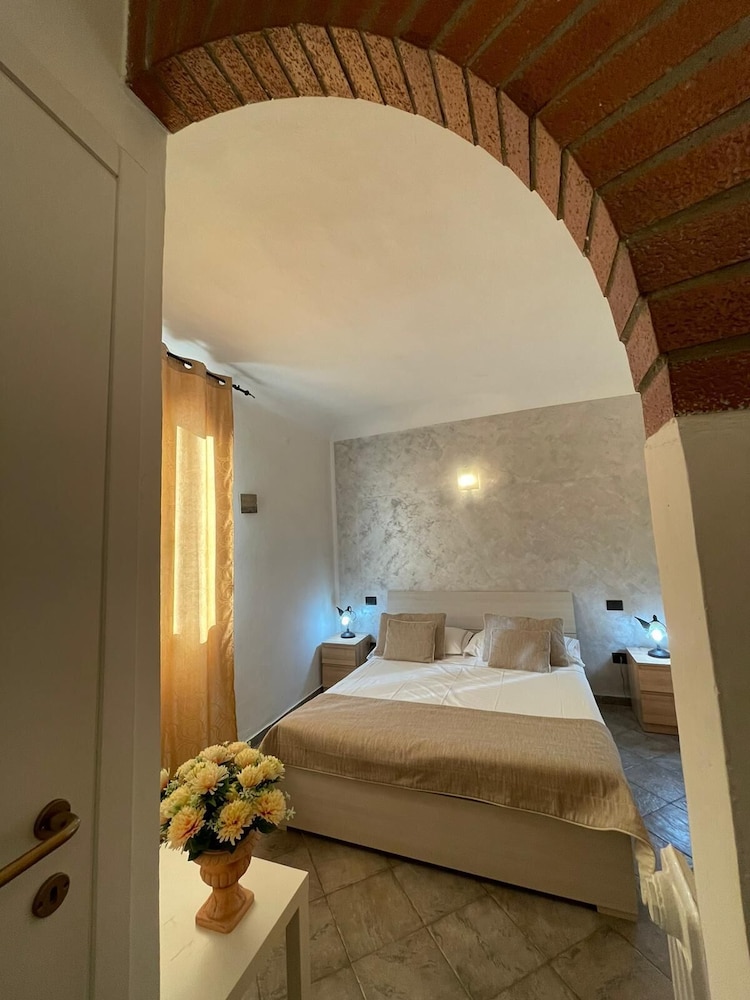 

Torino - Toscana, Italia - Homelink Firenze - The Key