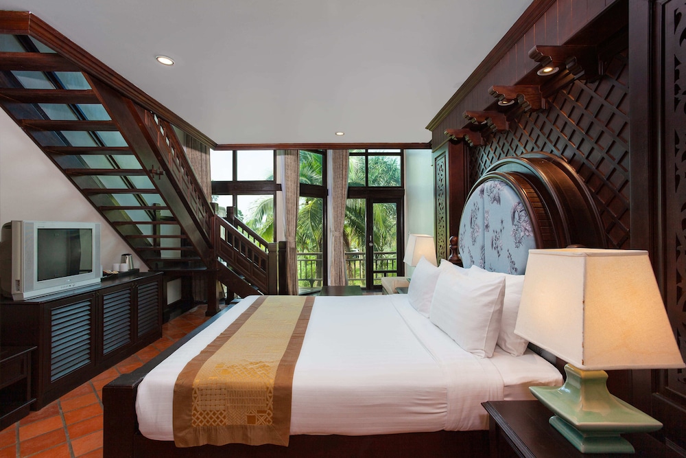 

Napoli - Natai Beach, Phang-nga - The Hotspring Beach Resort & Spa - SHA Extra Plus
