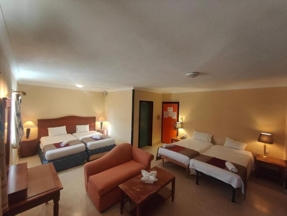 

Cagliari - La Valletta - The St. George’s Park Hotel