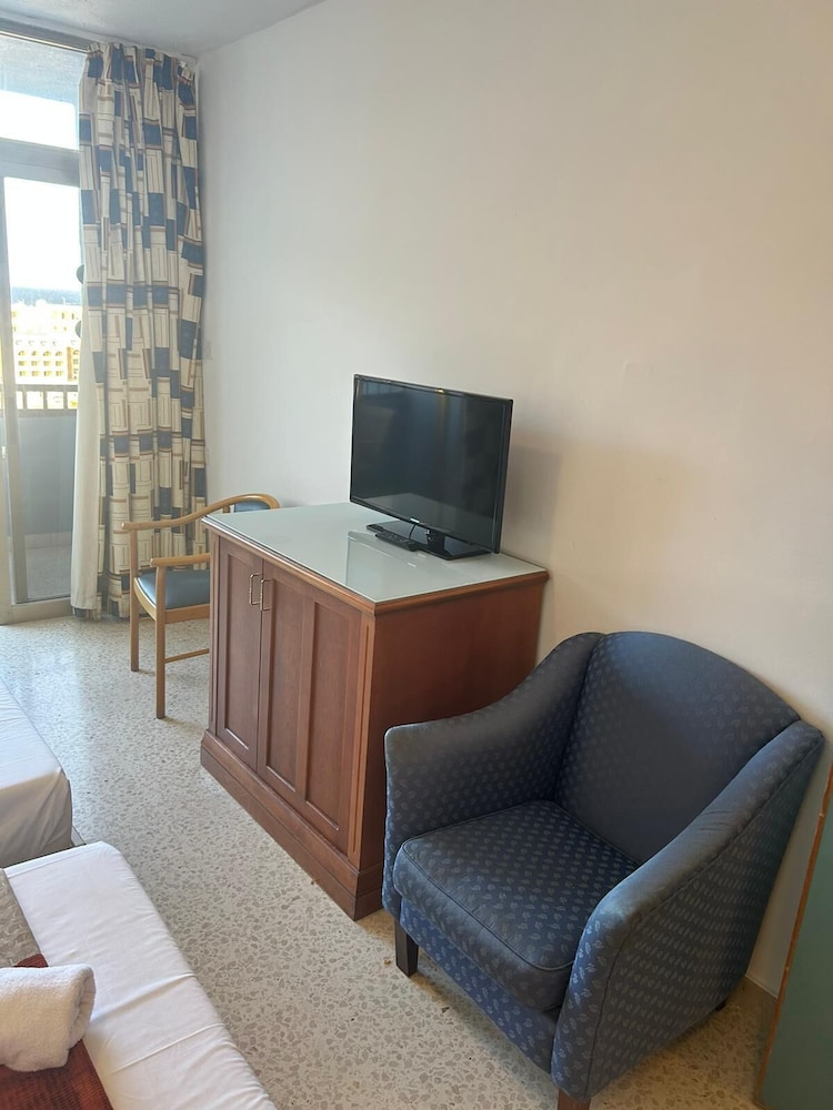 

Verona - La Valletta - The St. George’s Park Hotel