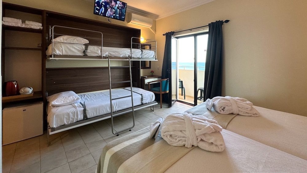 

Bologna - Carvoeiro - Hotel Avenida Praia