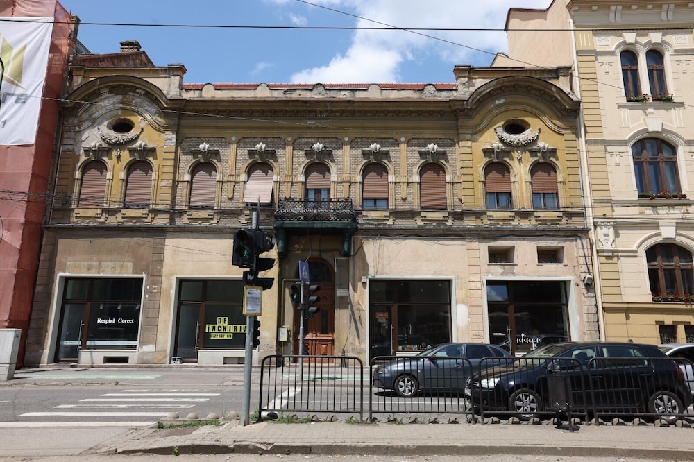 

Milano - Timisoara - Carol Residence