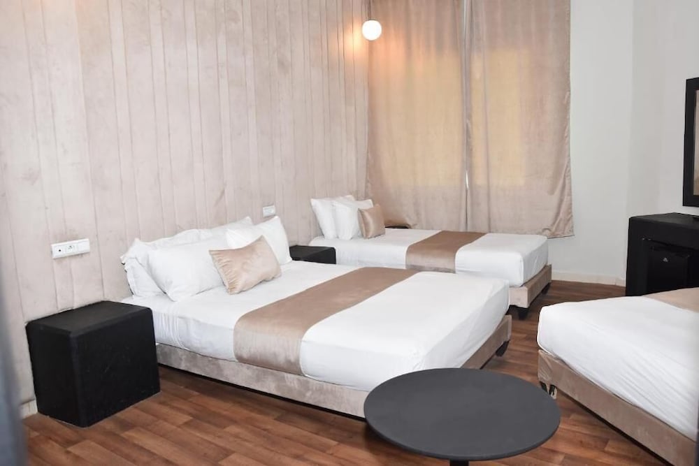

Napoli - Casablanca - Cadé Hotel