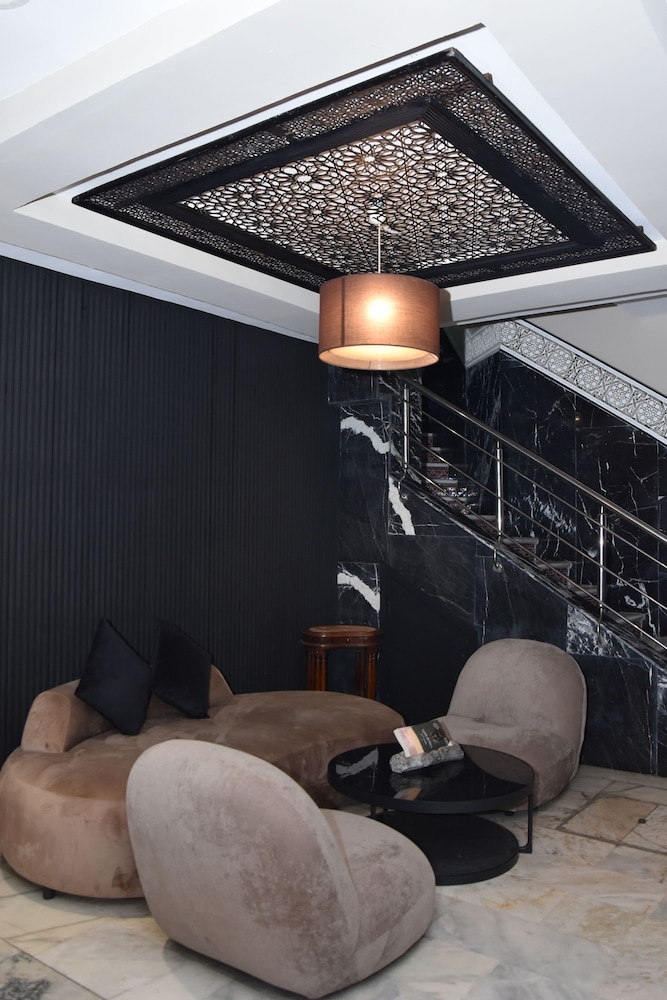 

Roma - Casablanca - Cadé Hotel