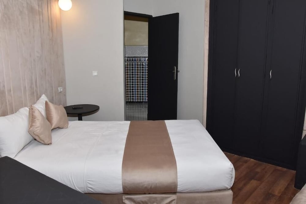

Torino - Casablanca - Cadé Hotel