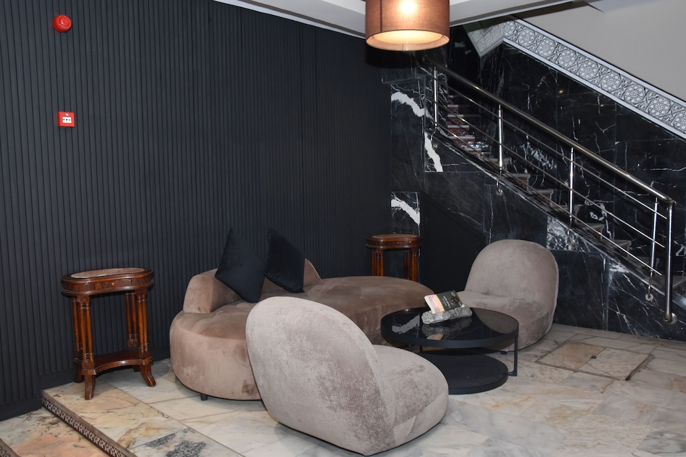 

Roma - Casablanca - Cadé Hotel