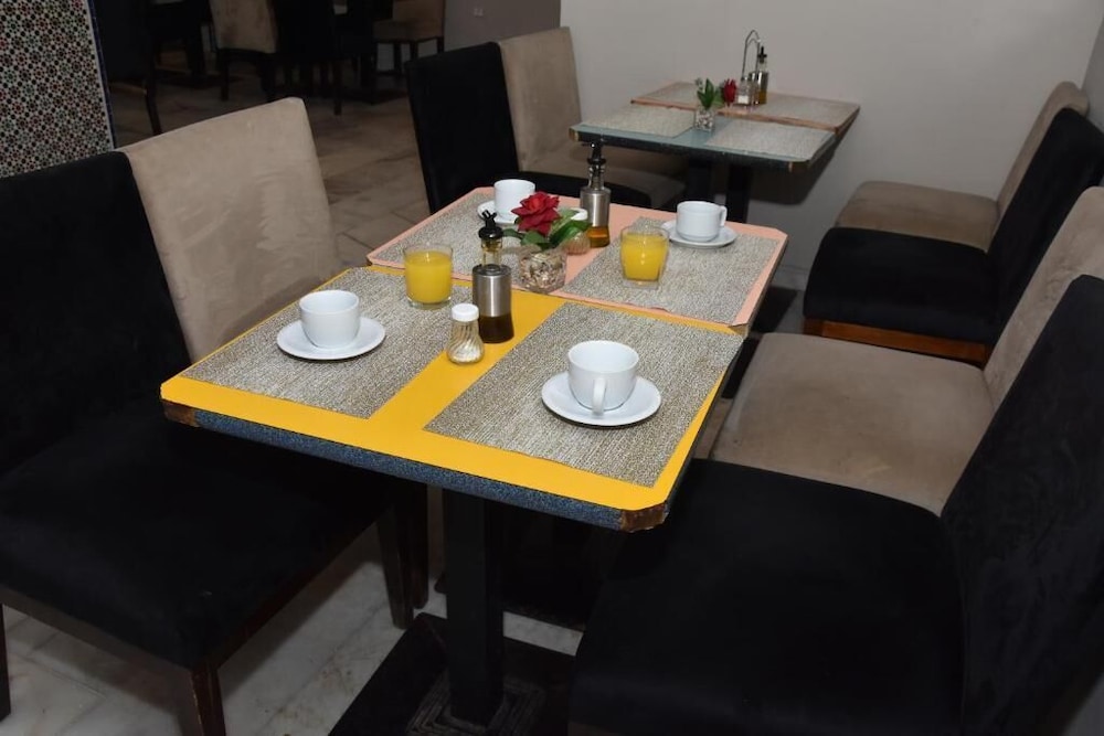 

Milano - Casablanca - Cadé Hotel