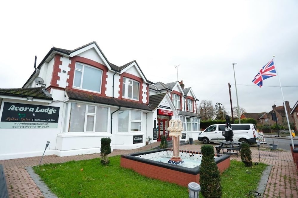 

Roma - Crawley - Acorn Lodge Hotel Gatwick & Parking