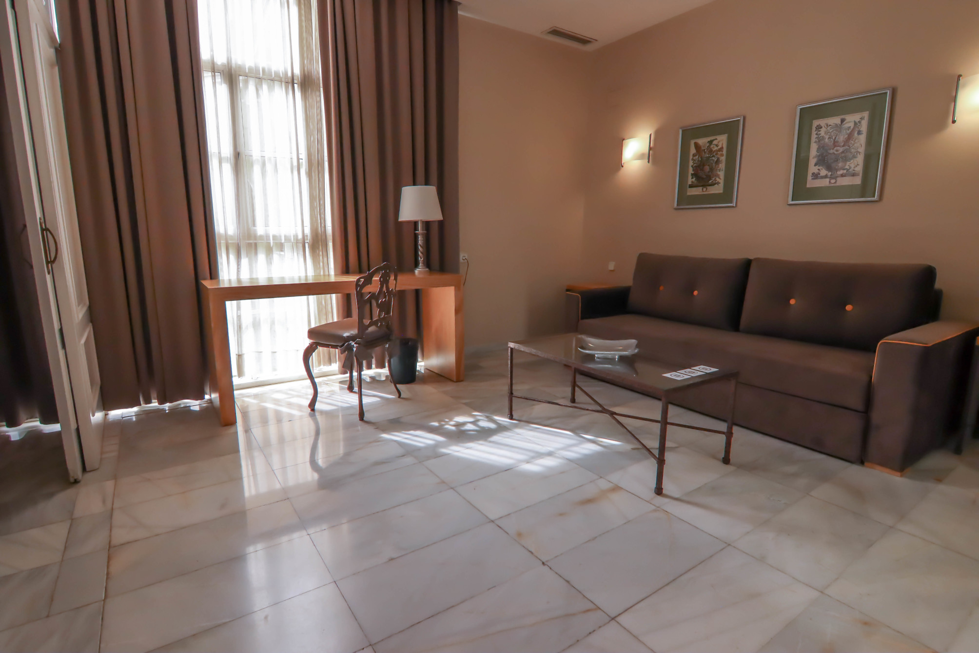 Suite, junior