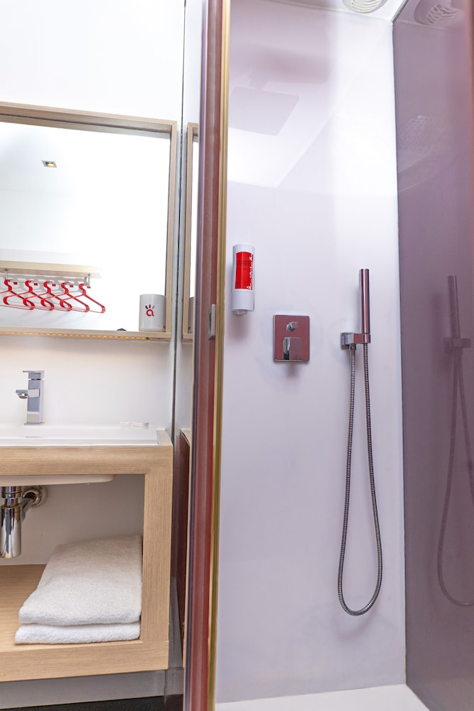 

Milano - Dakar, Senegal - Yaas Hotel Dakar Almadies