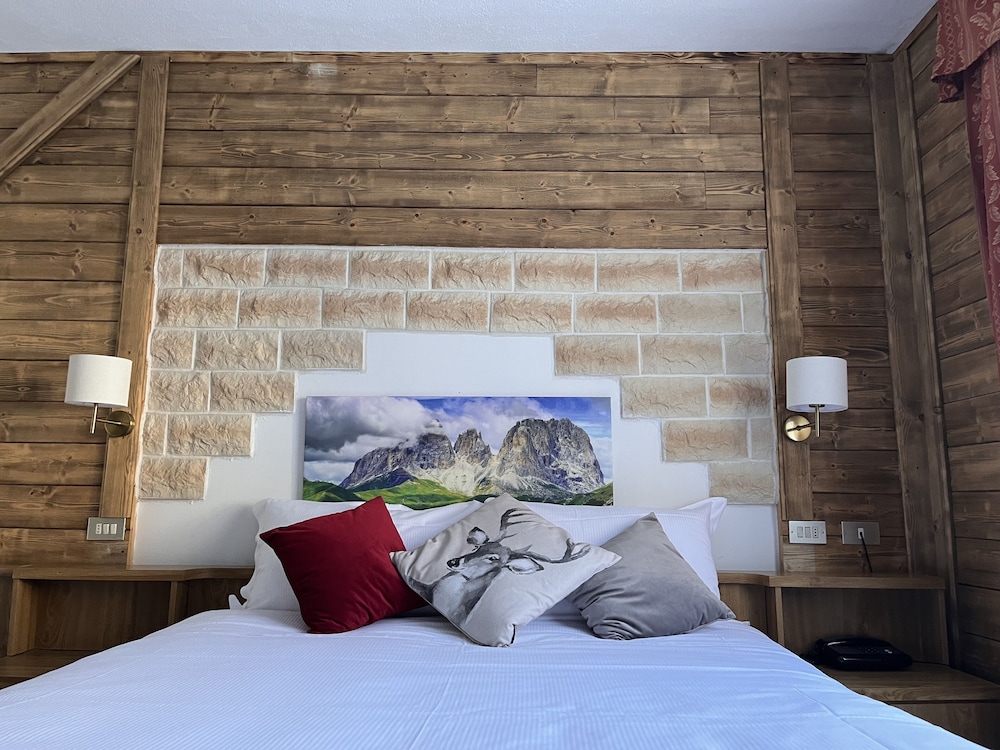 

Lamezia Terme - Canazei - Hotel Rododendro Val di Fassa