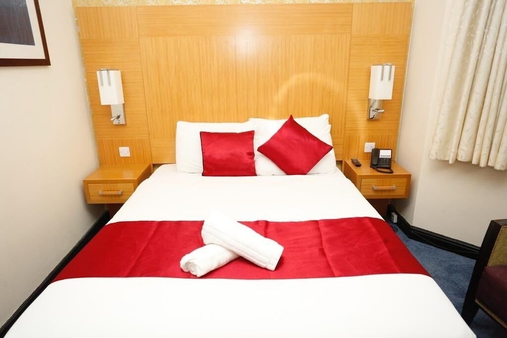 

Roma - Charlwood - Acorn Lodge Hotel Gatwick & Parking