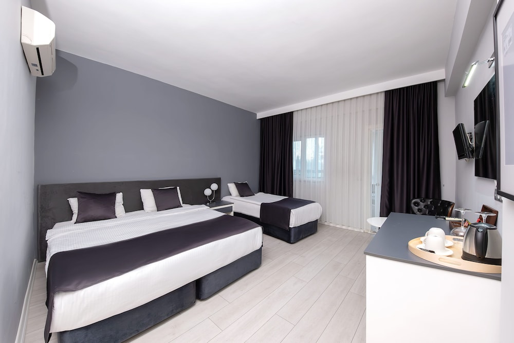 

Roma - Regione di Antalya, Turchia - Expo Park Hotel