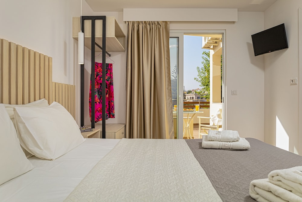 

Venezia - Soúda - Theos Village Apartments