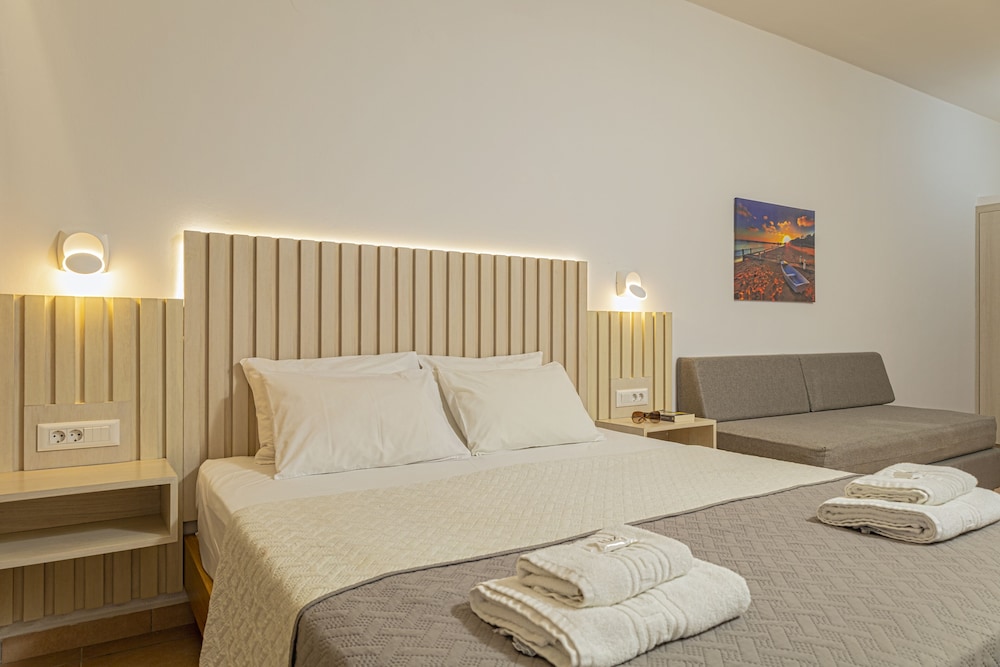 

Venezia - Soúda - Theos Village Apartments