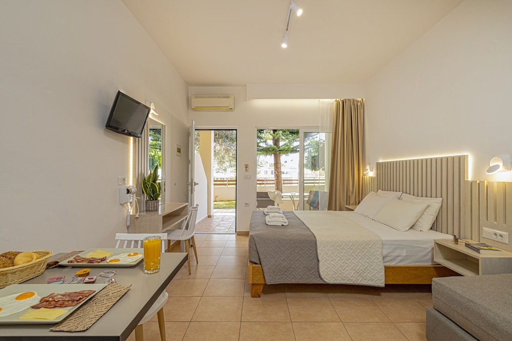 

Firenze - Soúda - Theos Village Apartments