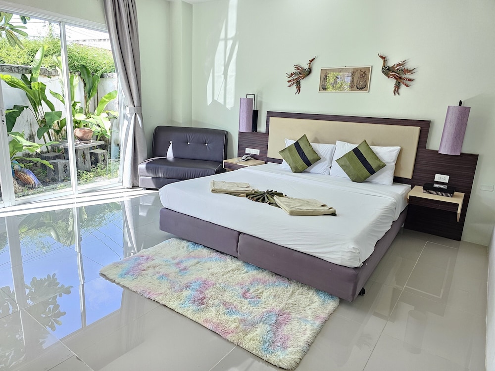

Roma - Bang Tao Beach - Am Surin Place
