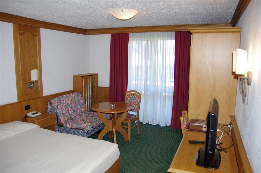 

Napoli - Livigno - Hotel Intermonti