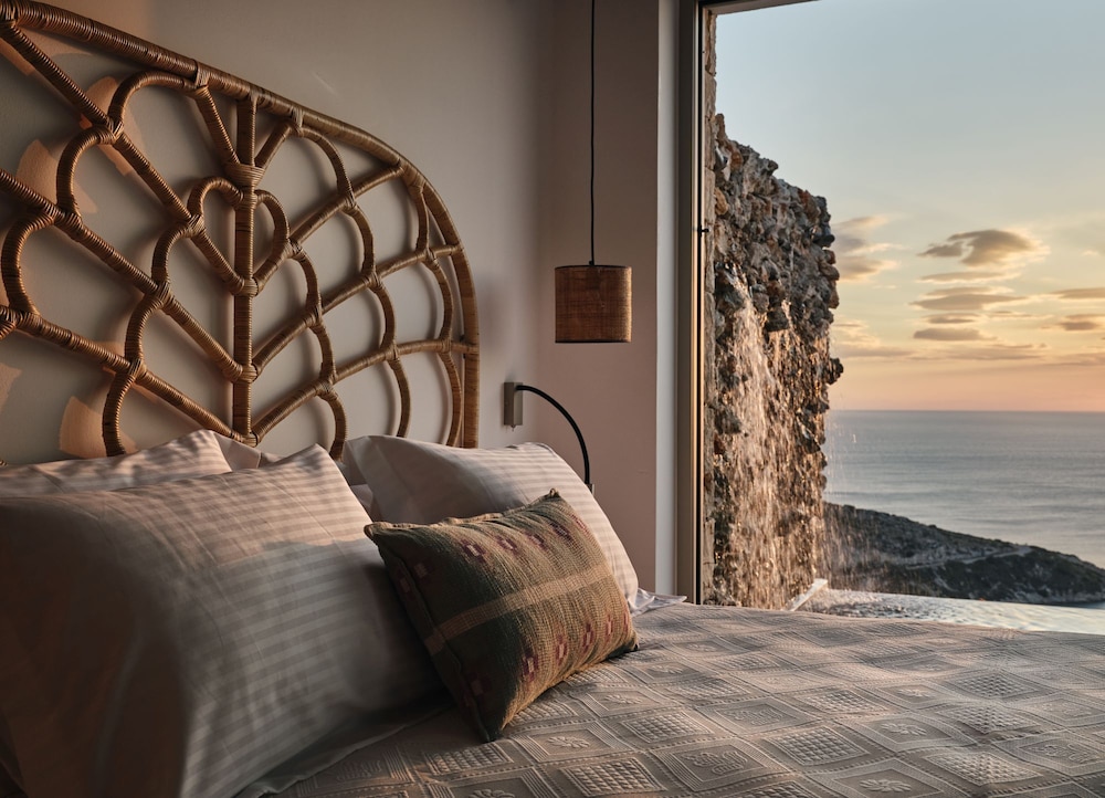 

Venezia - Koríthion - Etheria Luxury Villas & Suites