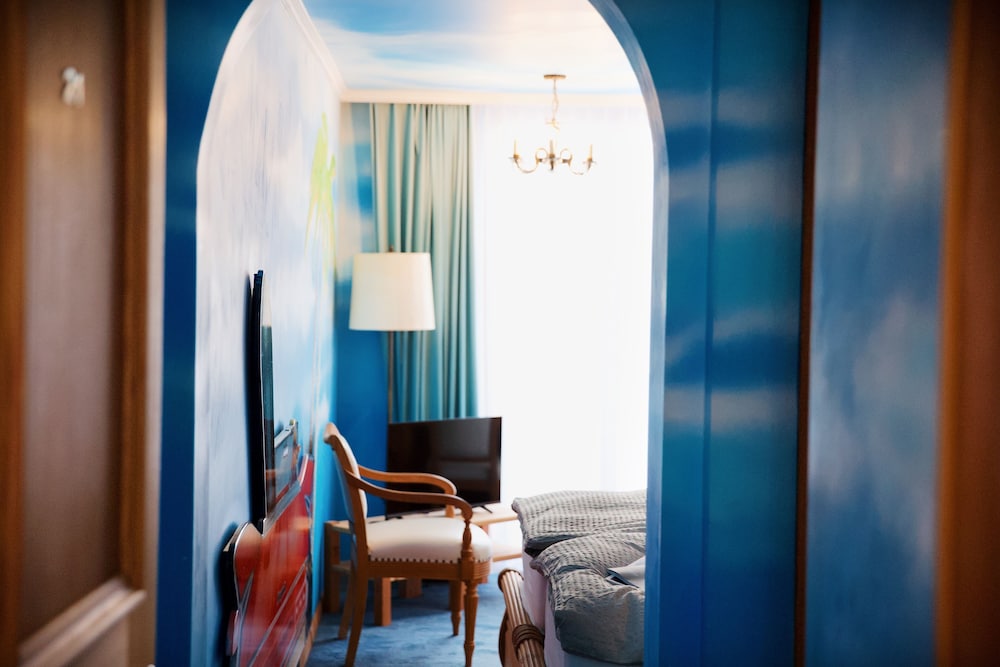 

Napoli - Surlej - Hotel Arte