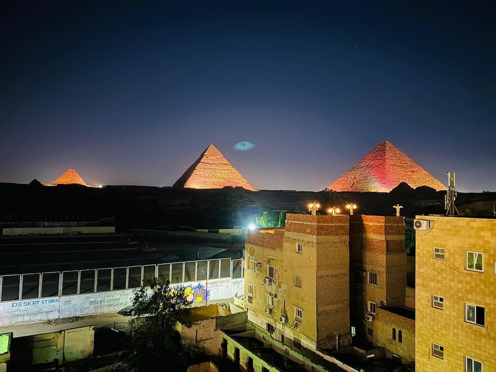 

Milano - Kirdāsah - cairo pyramids view inn