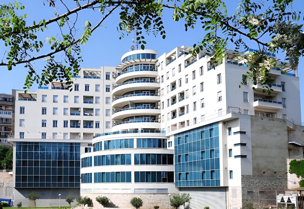 

Milano - Podgorica - Kings Park Hotel