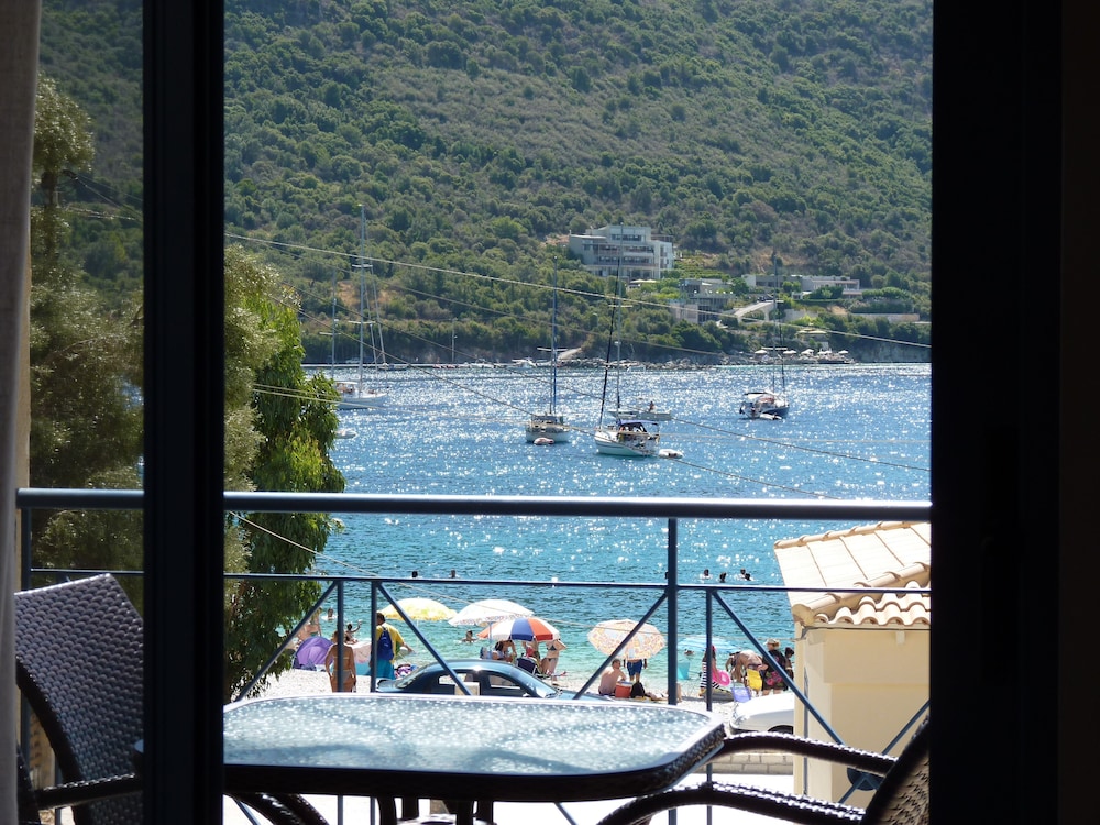 

Milano - Sivota - Ilianthos Apartments & Rooms