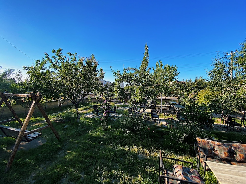 

Bologna - Nevsehir - Calina Hotel