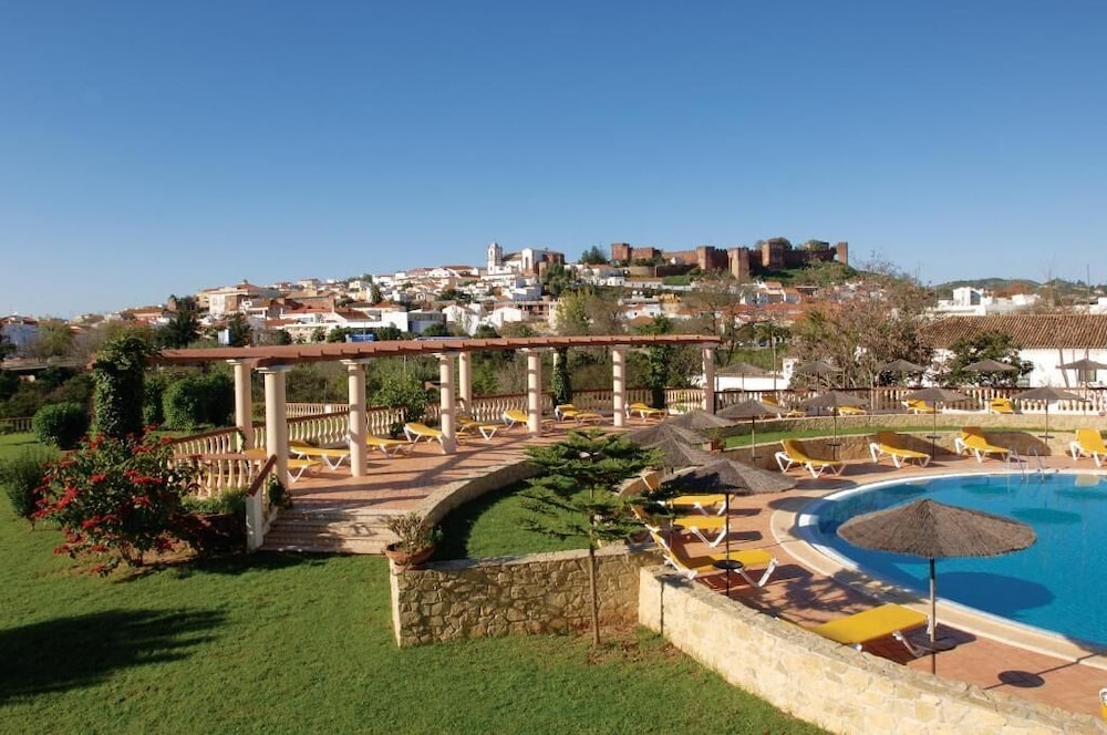 

Roma - Lagoa - Hotel Colina Dos Mouros