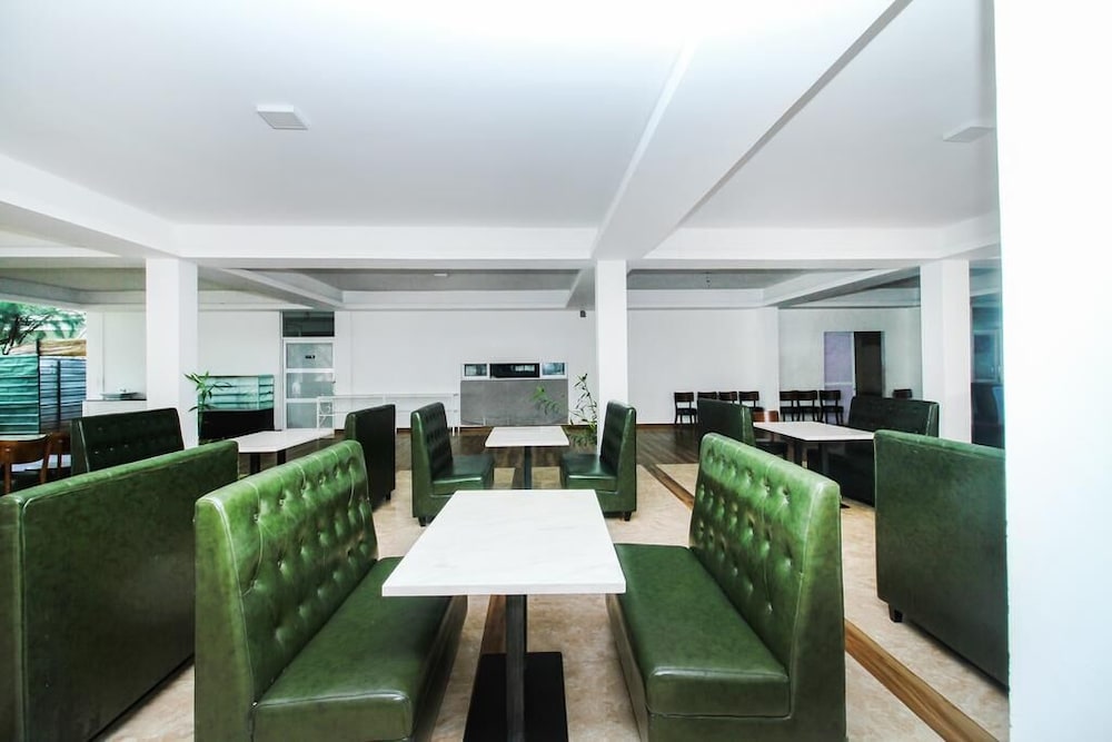 

Milano - Waikkal - The Kings Bay Hotel
