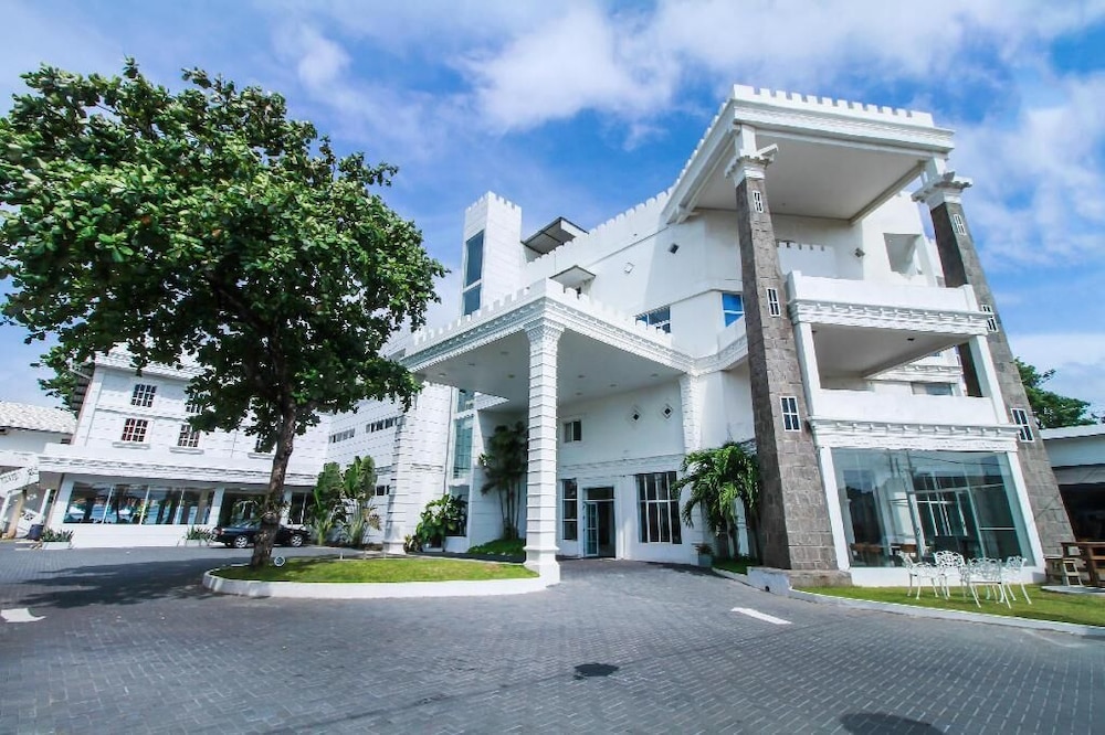 

Roma - Negombo - The Kings Bay Hotel